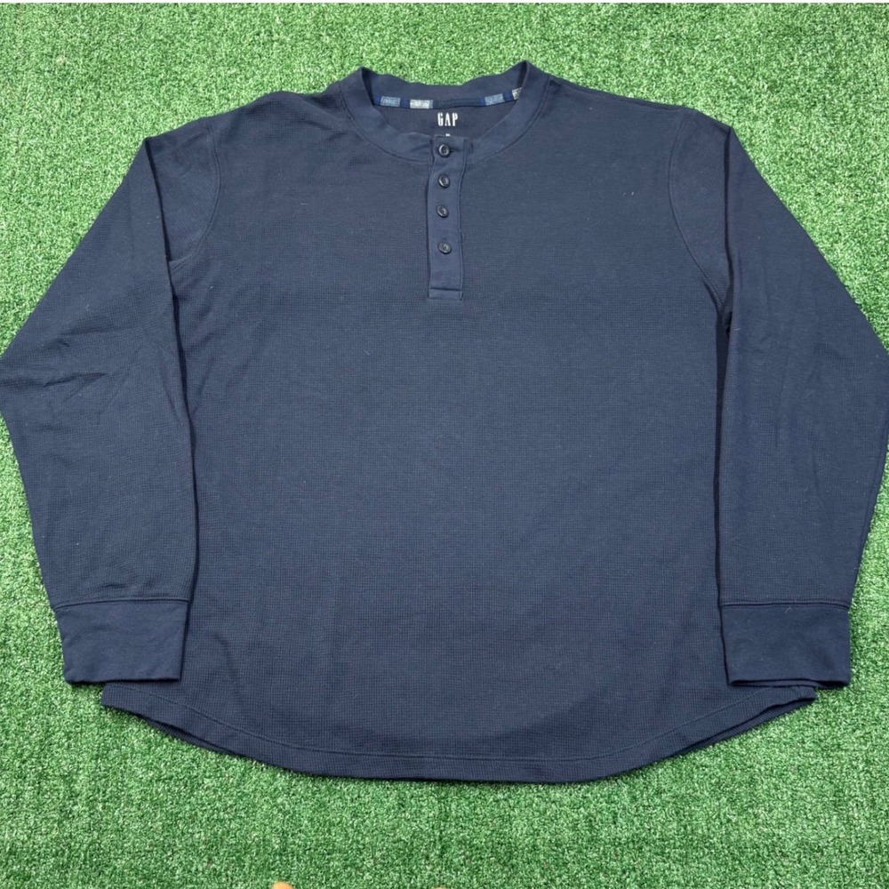 2000's GAP Henley Sweater